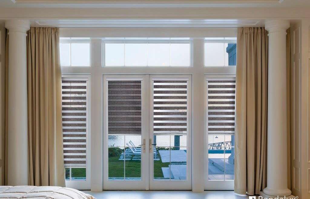 Hogar enrollables a marco y buhardilla