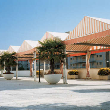 Toldos capotas establecimientos Cosmopolitan