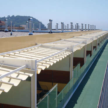 Toldos correderos y Pérgolas