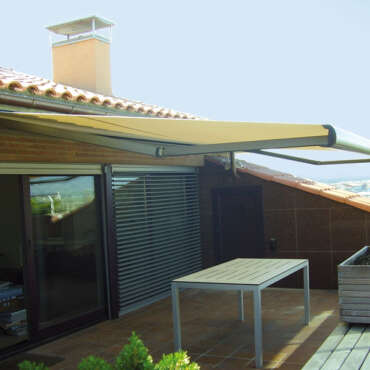 Toldo terraza Cofre Omega